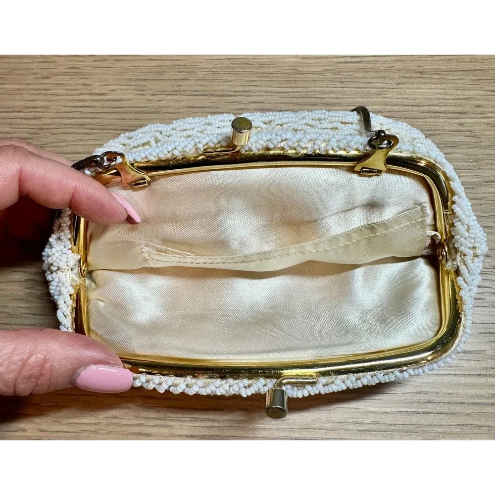 Vintage Handmade Hong Kong White Beaded Evening Purse Kiss Lock Clutch